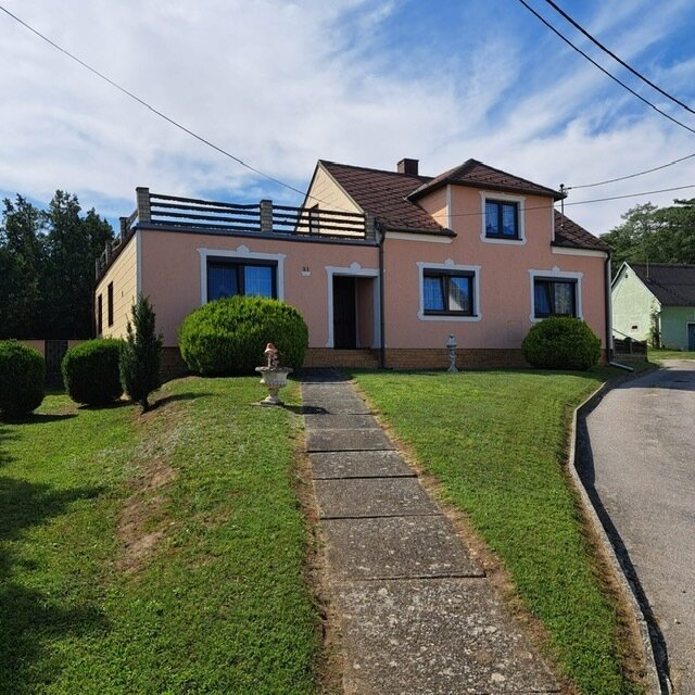 ST.ULRICH bei NEUSIEDL AN DER ZAYA - RUHELAGE - ca. 15 Autominuten zur A5 ST.ULRICH bei NEUSIEDL AN DER ZAYA - RUHELAGE - ca. 15 Autominuten zur A5